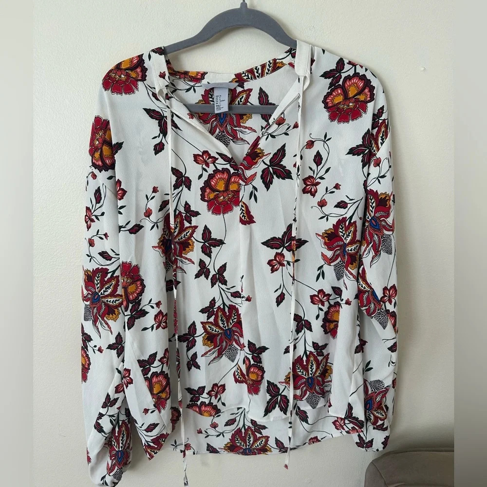 H&M Size 6 Floral Women's Blouse
